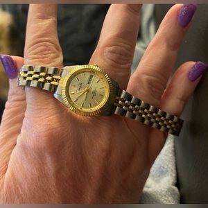 Vanity fair women’s gold watch